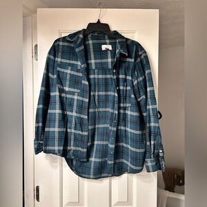 Dark Green Universal Thread Flannel